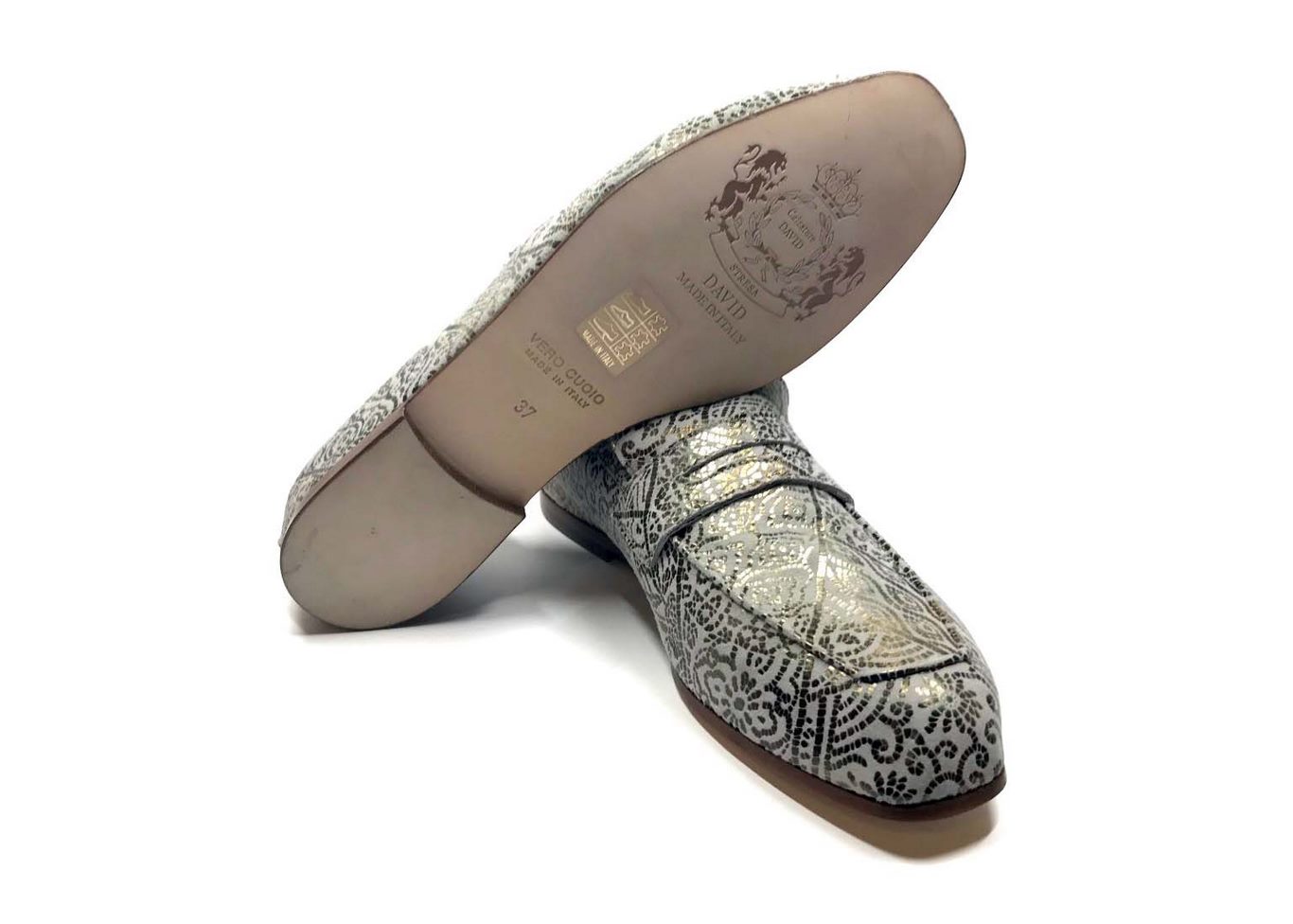 Loafers 'Tasca' in calfskin silkscreened Manor Sable™