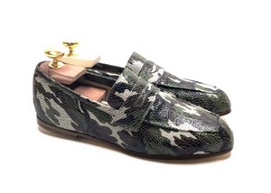 Loafers 'Tasca' in calfskin silkscreened Explorer Sable™