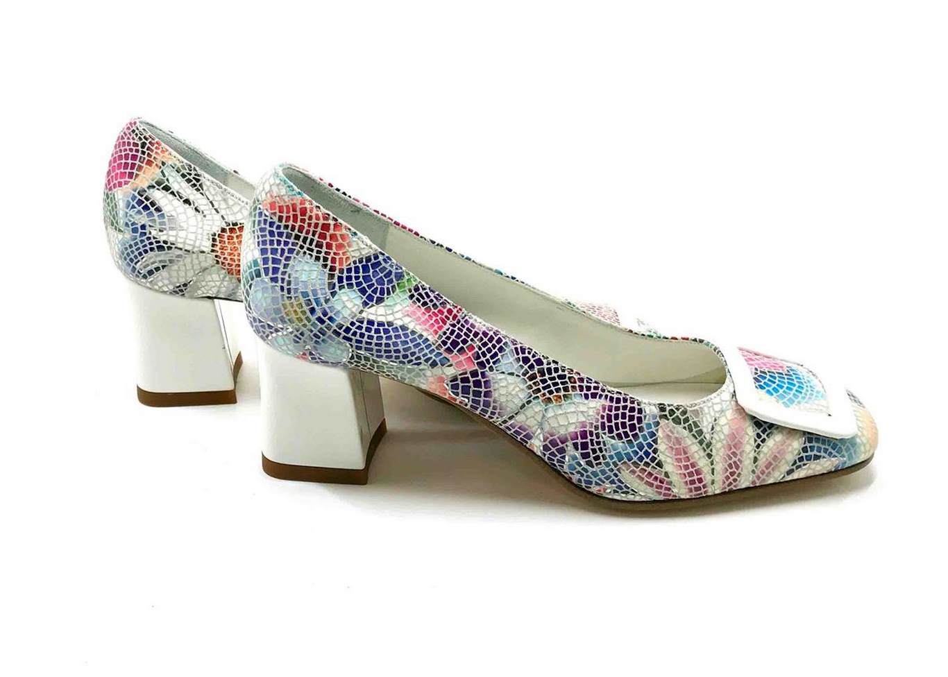 Décolleté Heel 5cm upper in Leather silkscreened Lawn White, heel and buckle in White calfskin